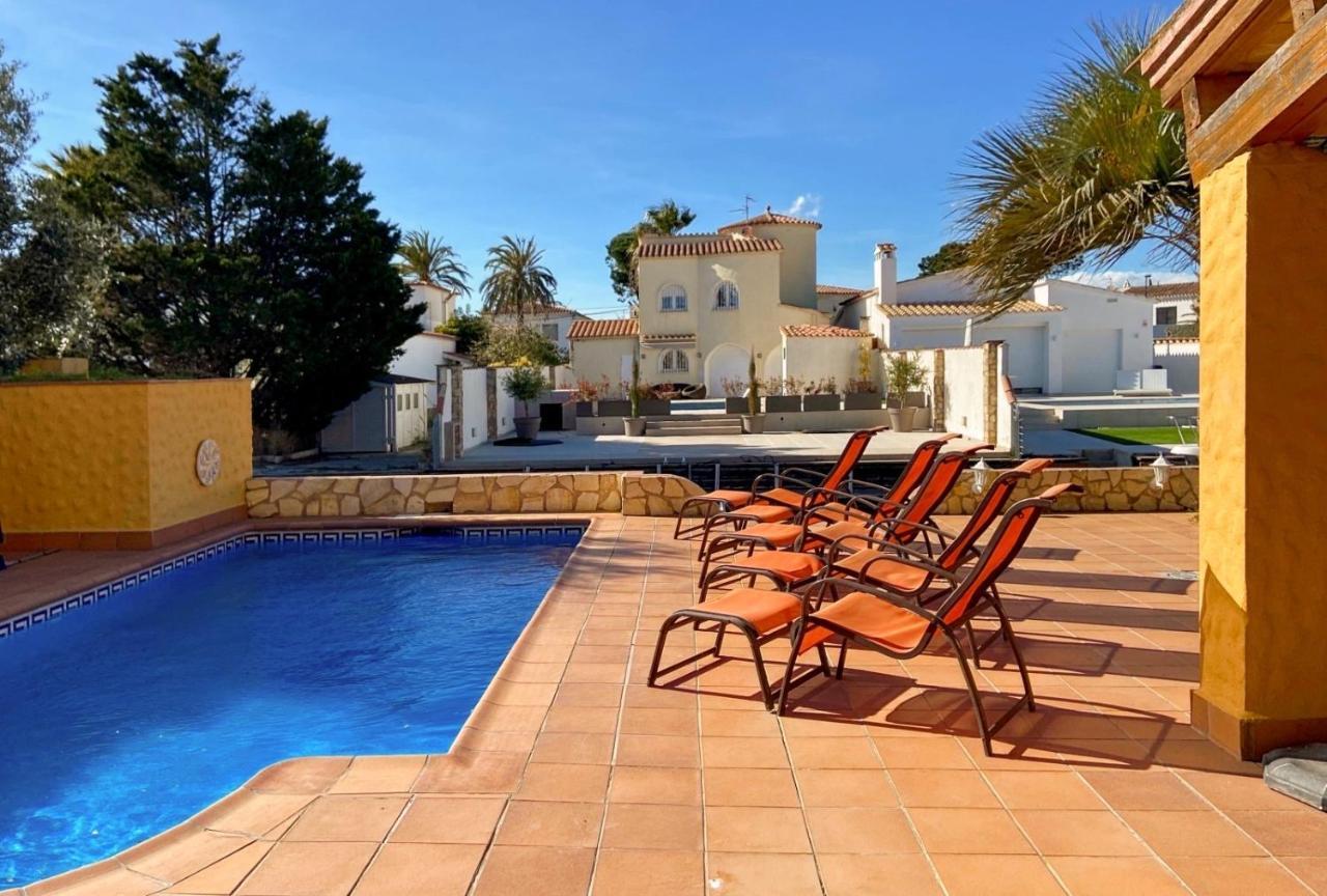 Ampuriahome Villa Hosting 15, Pool & Mooring Емпуріабрава Екстер'єр фото